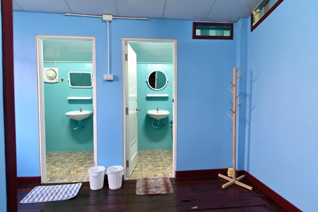 Rub Lom Chom Klong Homestay Chumphon Exterior photo