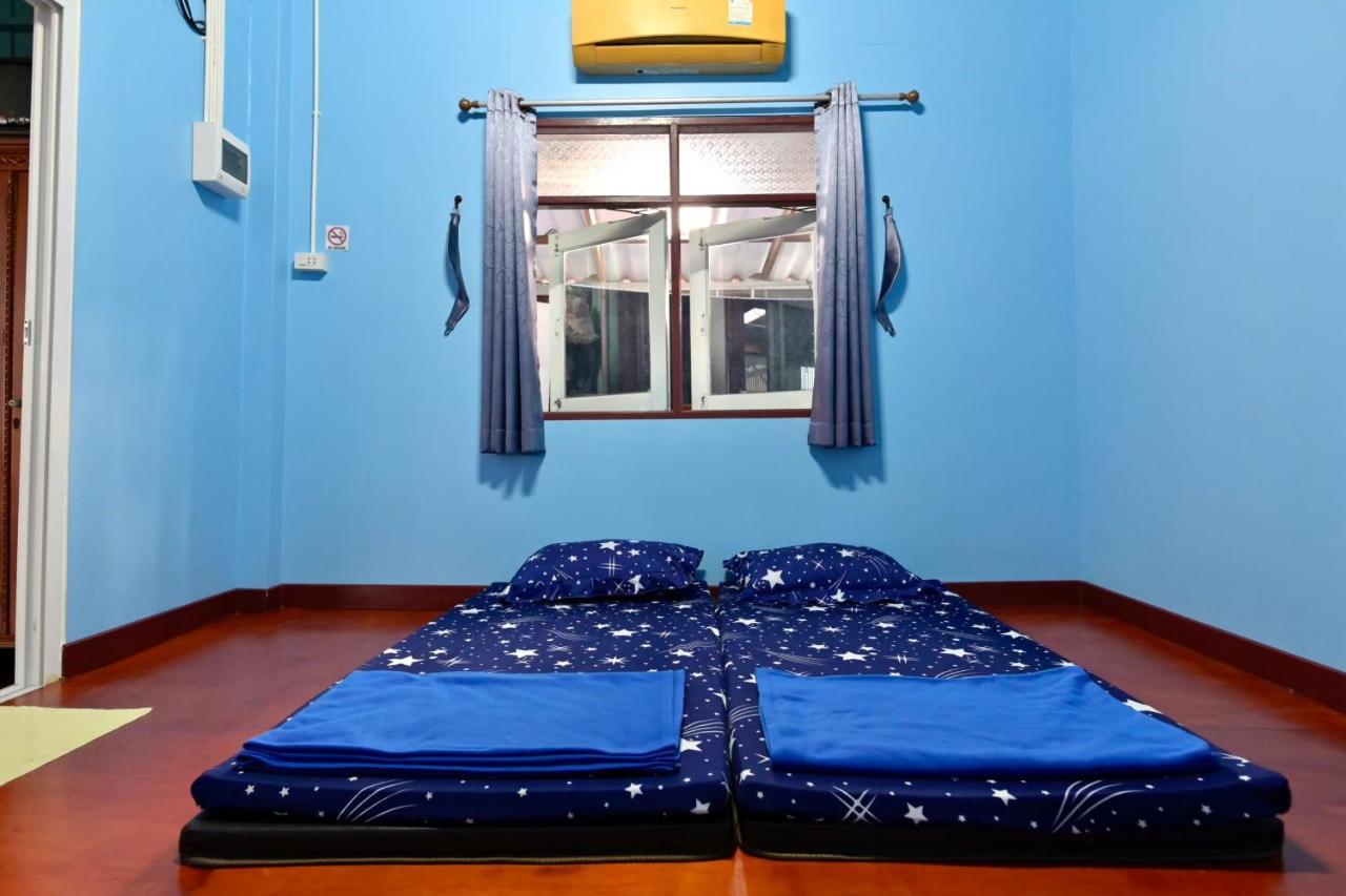 Rub Lom Chom Klong Homestay Chumphon Exterior photo