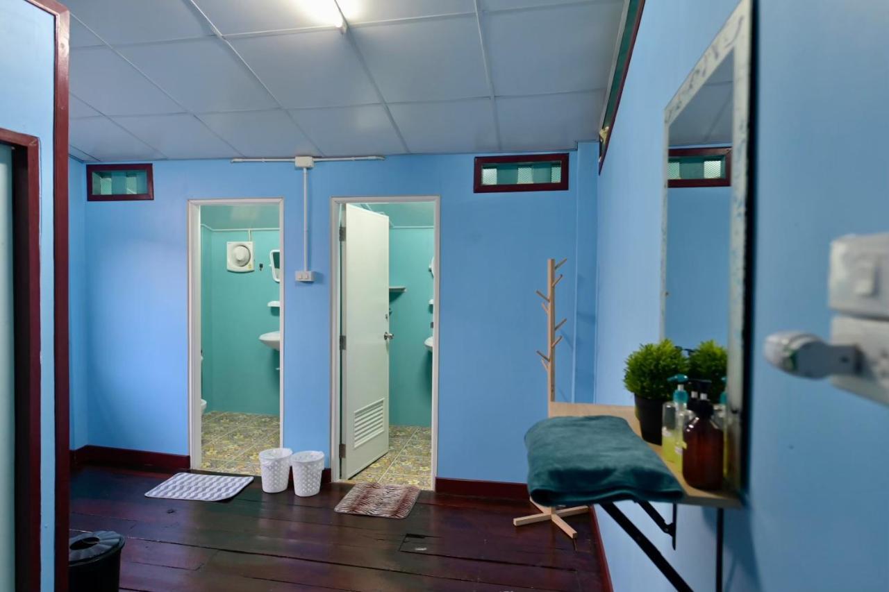 Rub Lom Chom Klong Homestay Chumphon Exterior photo