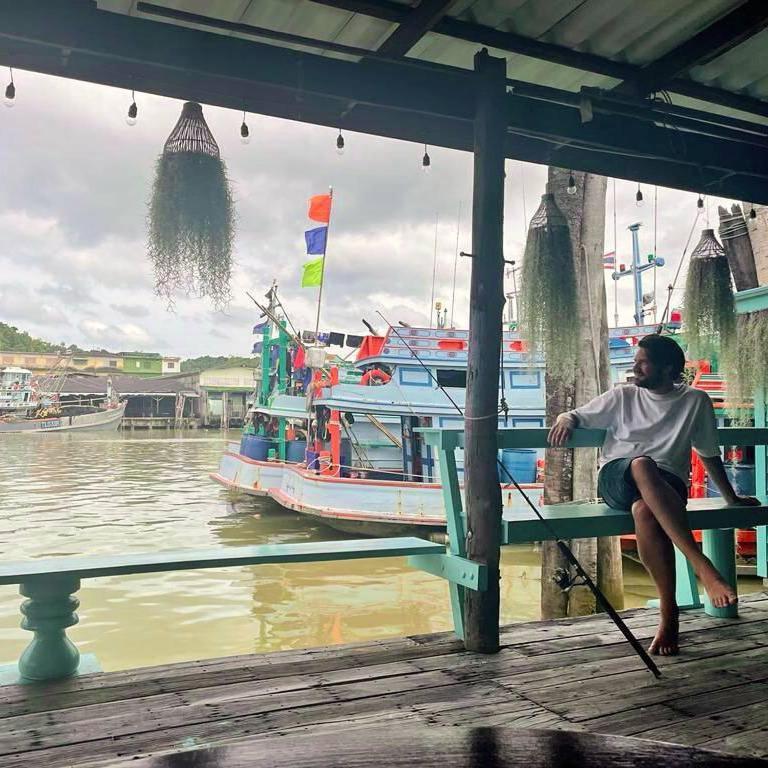 Rub Lom Chom Klong Homestay Chumphon Exterior photo
