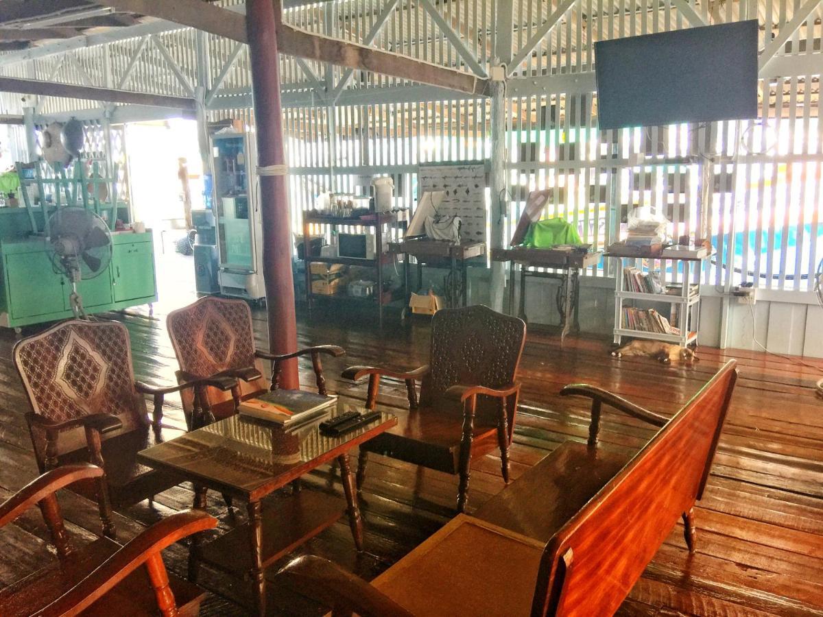 Rub Lom Chom Klong Homestay Chumphon Exterior photo